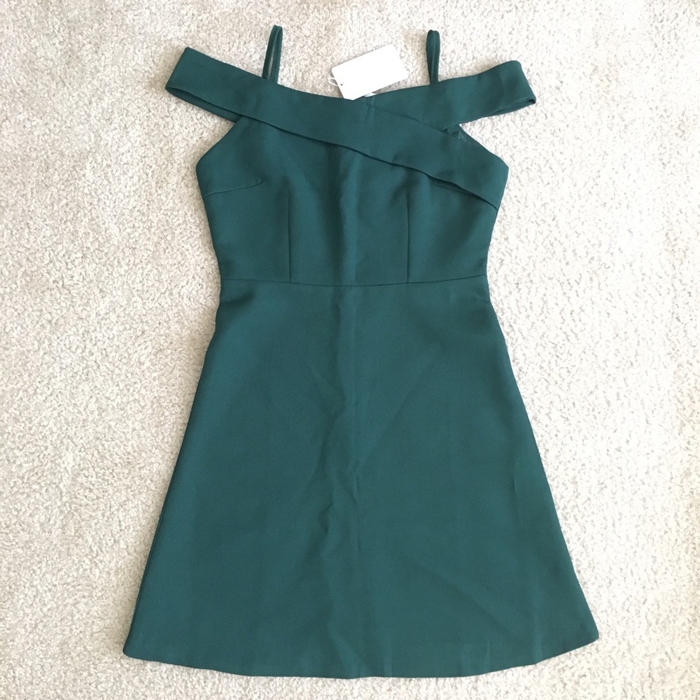 Dark Green off shoulders dress Fit Medium